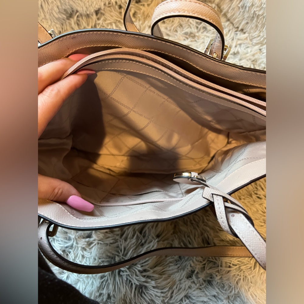 MK Pink & Gold Pocketbook - Picture 2 of 5